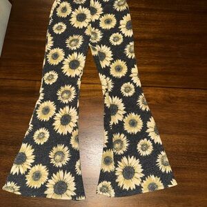 art class Black Leggings with Yellow Sunflower Print